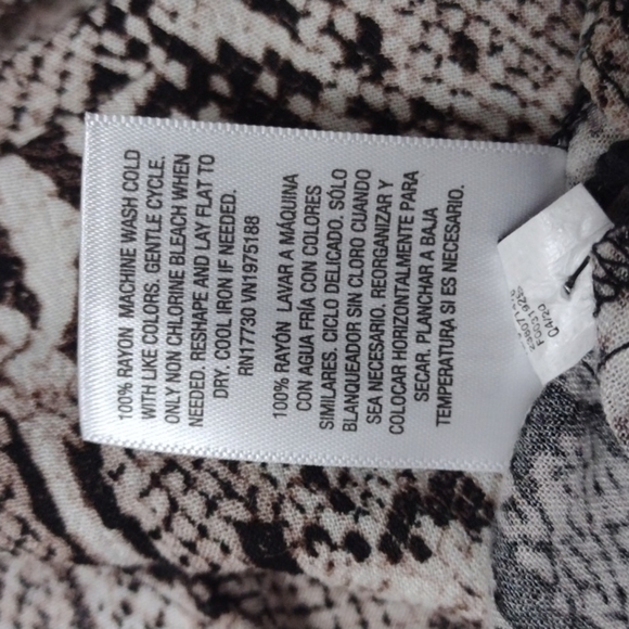 NWT Shade & Shore Women's Snakeskin Front Tie Coverup Top - Size XL (16 - 18) - Picture 6 of 6